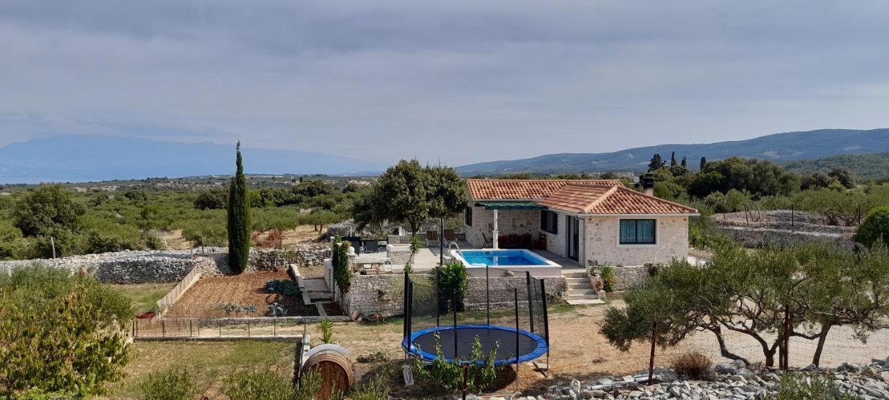 Villa Little Hill Postira Buitenkant foto